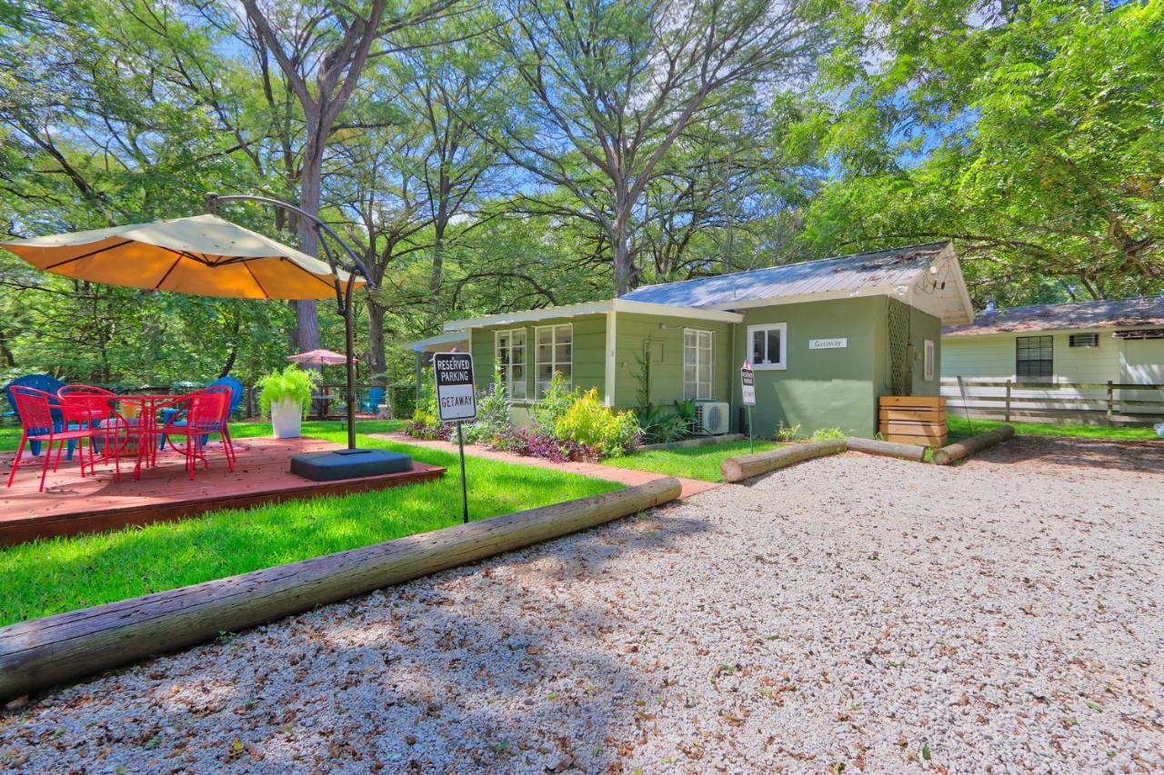 Creekside Cabins - The Getaway Villa Wimberley Exterior photo